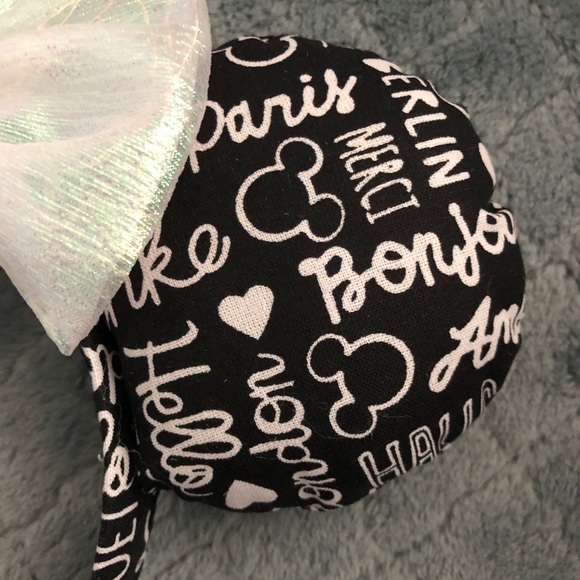 Light Up Minnie Mouse Ears - Picture 8 of 8